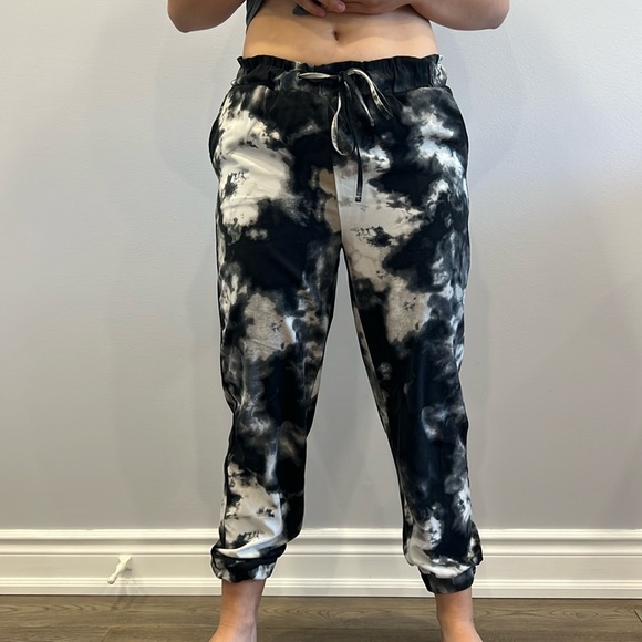 Drawstring lightweight pants - Picture 2 of 5